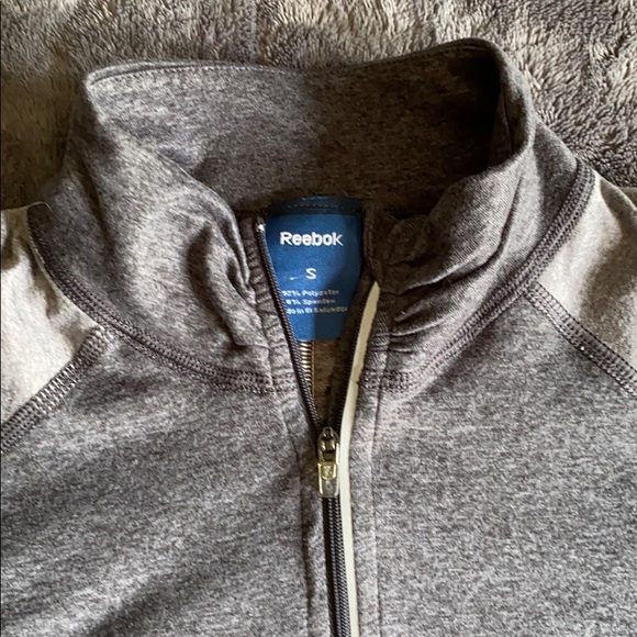Reebok half zip active top - Picture 4 of 8